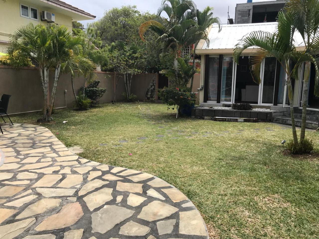 H&K Villa Blue Bay Esterno foto